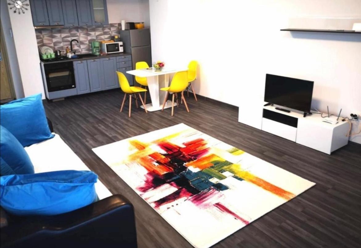 Apartament Spatios Cu 2 Camere In Centrul Statiunii Mamaia -73Mp - ! 외부 사진